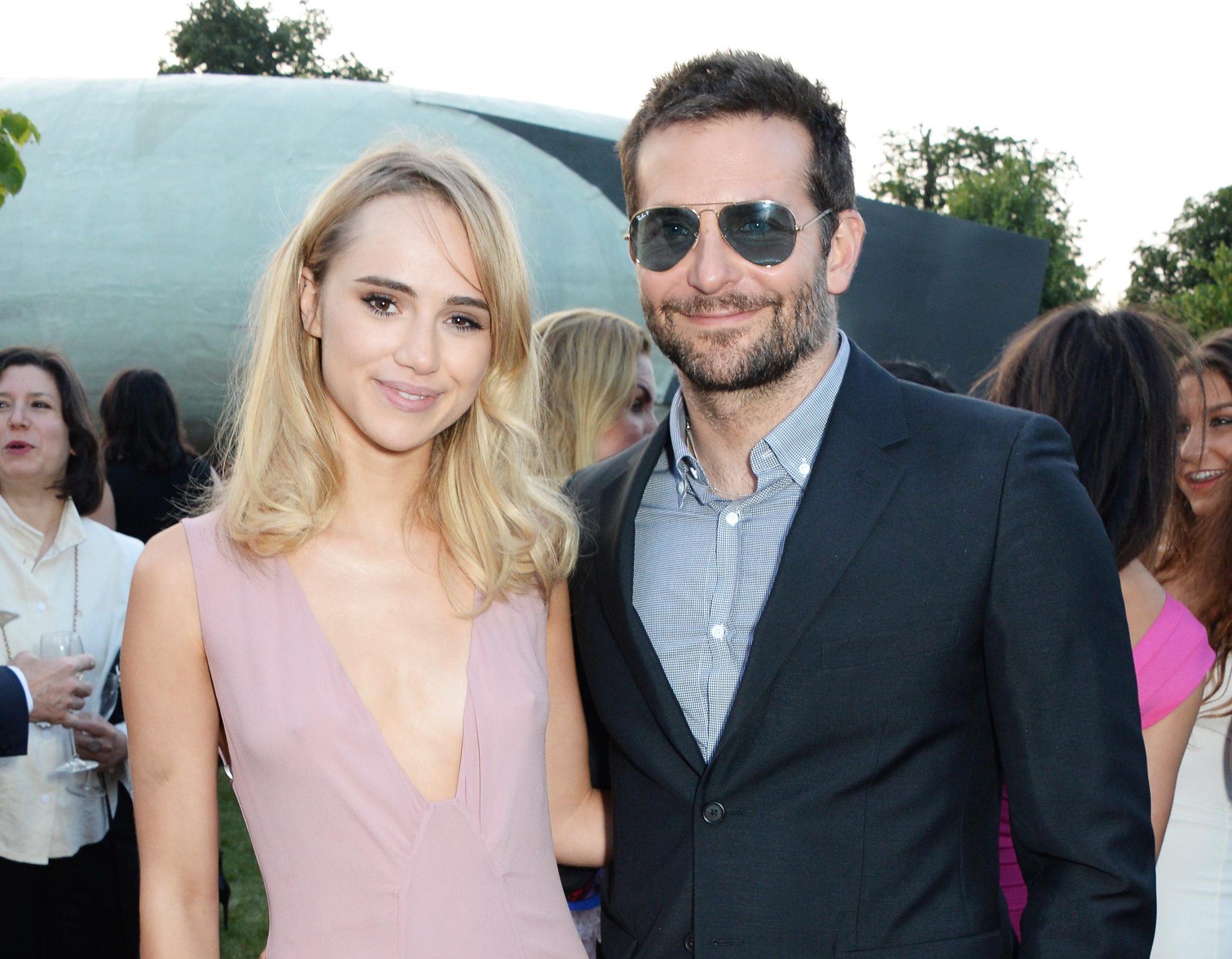 Suki Waterhouse Diz Que T Rmino Bradley Cooper Foi Sombrio E