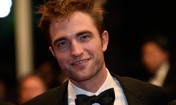 Robert Pattinson reassiste a “Lua Nova” e conclui: “É lindo agora que a mania não é tão intensa”