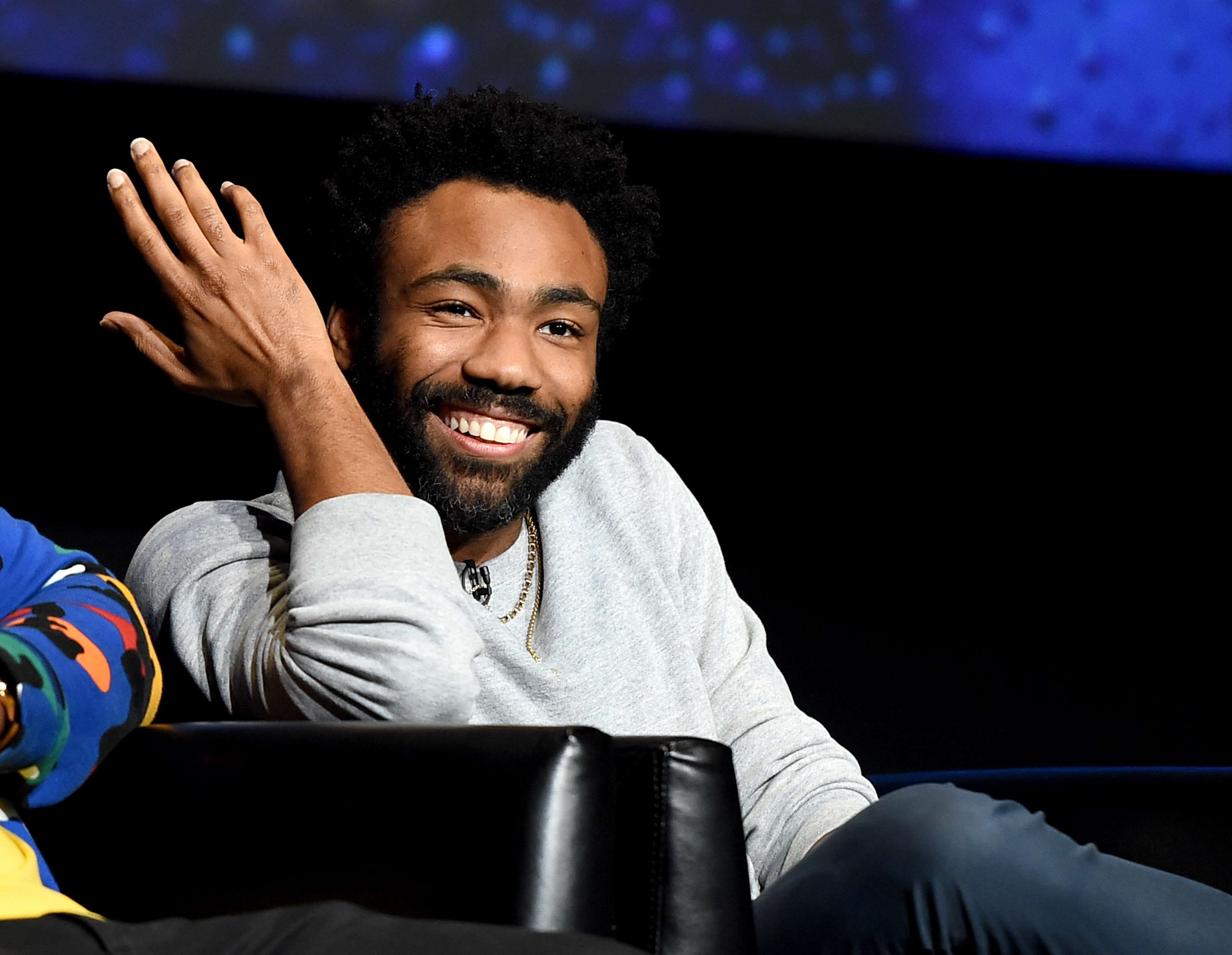 Vídeo: Donald Glover revela ter sofrido AVC no palco e série de problemas de saúde na sequência: “Não conseguia enxergar direito”