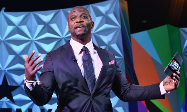 Terry Crews responde críticas sobre processo de assédio sexual contra produtor