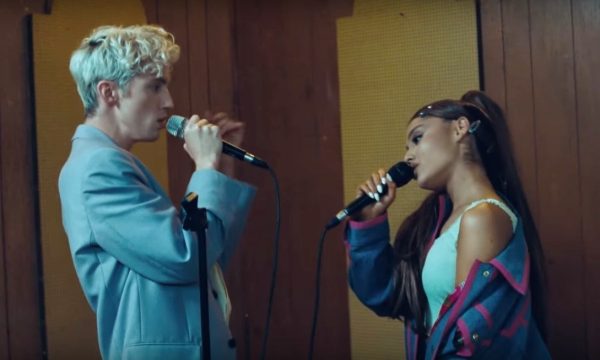 AMEI! Troye Sivan e Ariana Grande dançam muito no clipe MARAVILHOSO de “Dance to This”; vem ver!