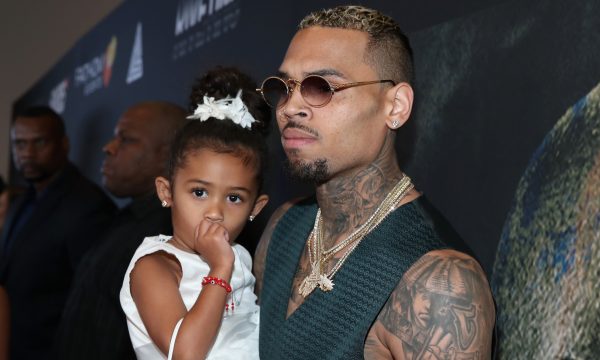 Chris Brown responde a processo de revisão de pensão e diz que aumento pode ser “prejudicial” à filha
