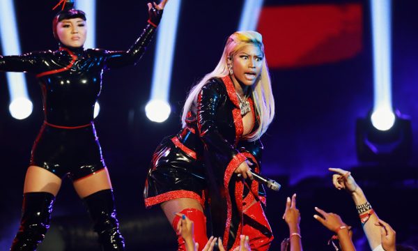 Nicki Minaj surpreende com exigências na hora H e fala sobre treta com Travis Scott: ‘Queria socar a cara dele!’