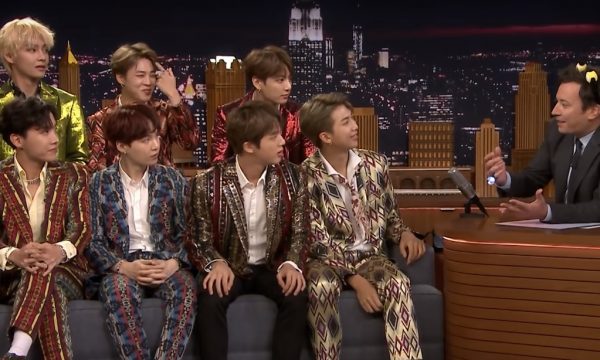 ‘The Tonight Show’: BTS revela grande sonho do grupo, faz desafio de dança e performances de ‘Idol’ e ‘I’m Fine’ no programa; assista