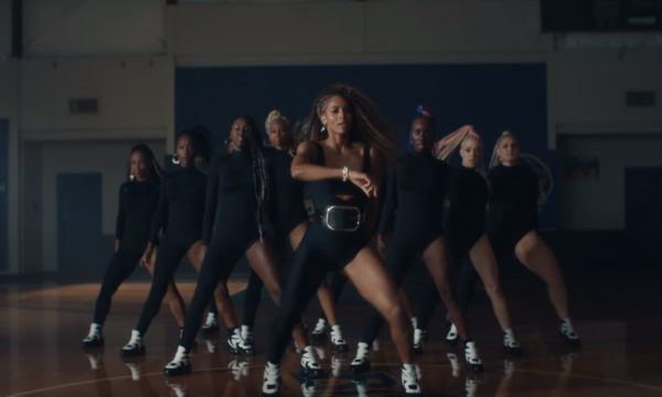 Ciara lança clipe cheio de coreô para a viciante ‘Dose’; assista