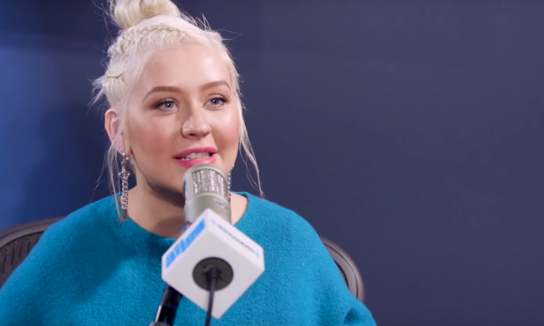 Christina Aguilera revela ‘mágoa’ da mídia após beijo com Madonna e Britney; assista!