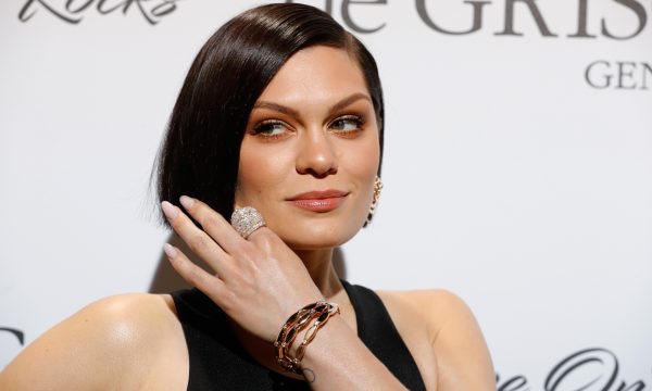 Após revelar que não pode engravidar, Jessie J escreve texto inspirador e diz que não vai desistir; confira!