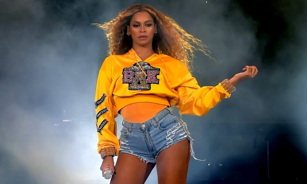 Vish! Empresa de Beyoncé é processada por fã deficiente visual por violar lei em site