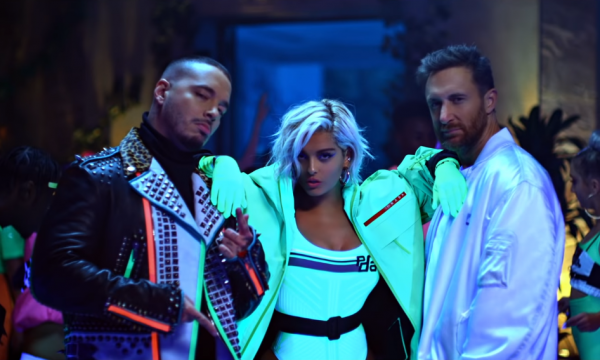 David Guetta reúne Bebe Rexha e J Balvin no clipe dançante e colorido da parceria ‘Say My Name’; assista