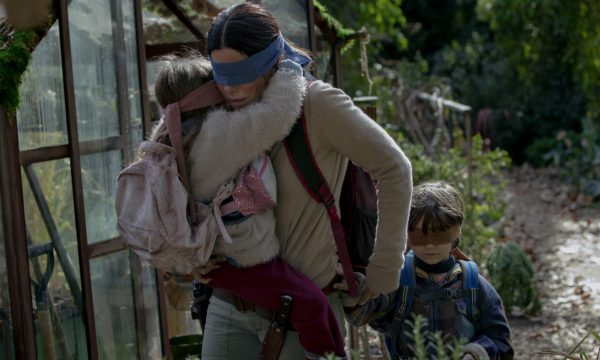 Bird Box: Visual de criatura aterrorizante do filme finalmente é revelado; veja imagens