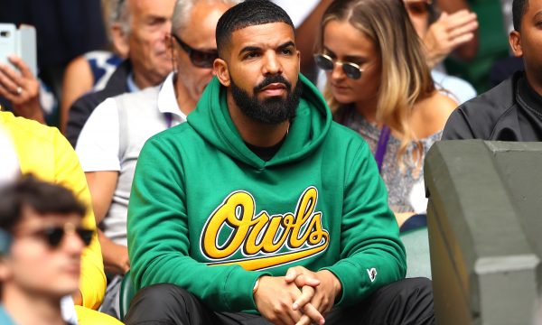 Drake recebe o presente de Natal mais fofo do seu filho de apenas 1 ano!