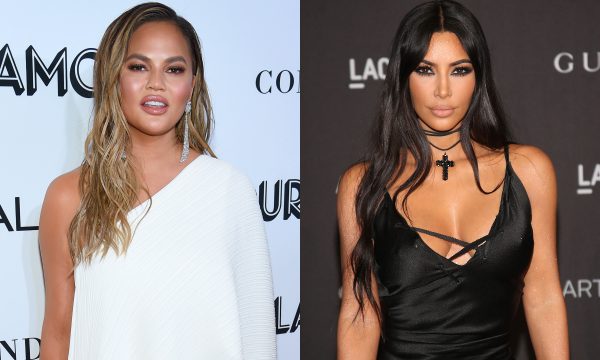 Chrissy Teigen leva “guarda-chuvada” no rosto, ao vivo, no Ano Novo e tira sarro de Kim Kardashian nas redes por “Bird Box”