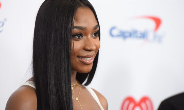 Normani revela como está sua relação com meninas do Fifth Harmony e comenta inseguranças que sentia na época do grupo