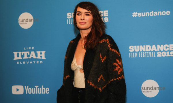 Lena Headey dá a melhor resposta após ser criticada por postar vídeo sem maquiagem: “Vai se f*der”