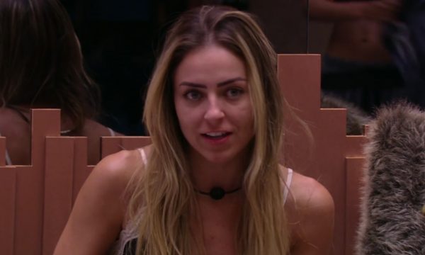BBB 19: Sem saber de investigações policiais, Paula brinca que Globo pode ser processada por sua causa: “Eu sou terrível”