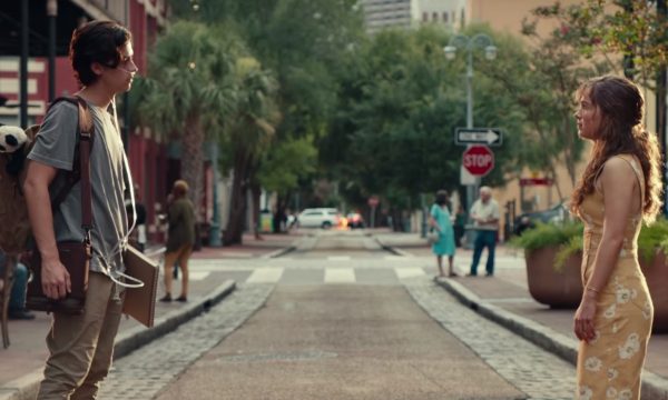 Exclusivo: Cole Sprouse e Haley Lu Richardson emocionam no segundo trailer (legendado!) de “A Cinco Passos de Você”; vem ver!