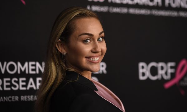 Miley Cyrus revela resposta sincerona sobre o que aconteceu com “Hannah Montana”! Vem ver