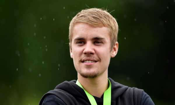 Justin Bieber compra mansão em Beverly Hills avaliada em 8,5 milhões de dólares; saiba detalhes