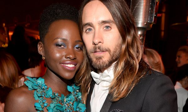 Lupita Nyong’o abre o jogo sobre boatos de affair com Jared Leto em 2014: “Intimidade que vai além”