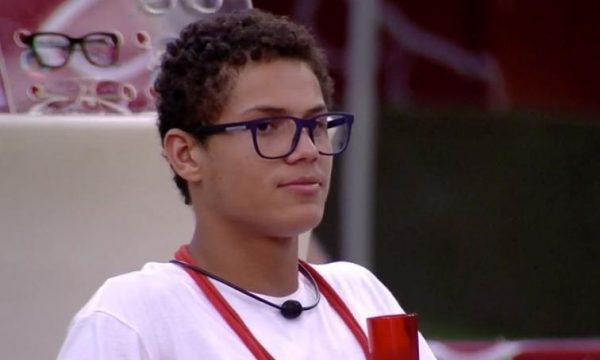 BBB 19: Após visita especial na casa, Danrley dispara: ‘Quem disse que eu sou hétero’