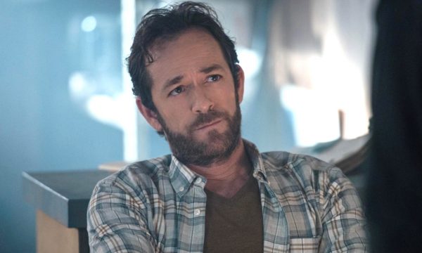 “Riverdale”: Luke Perry ganha homenagem em primeiro episódio exibido após sua morte; confira!