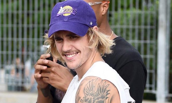 Justin Bieber compartilha mensagem inspiradora aos fãs em desabafo sobre saúde mental: “Eu nunca vou parar de lutar”