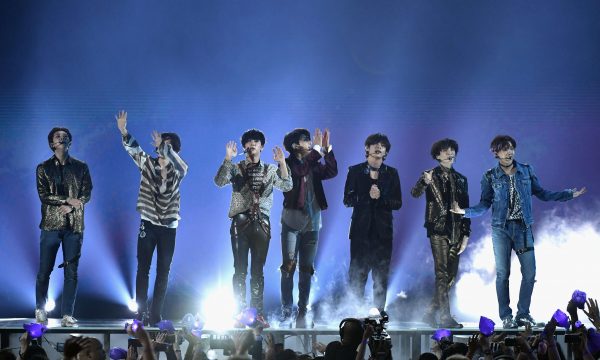 Amei a coreo! BTS arrasa MUITO na primeira performance de ‘Boy with luv’ e faz história na TV dos EUA; vem assistir!