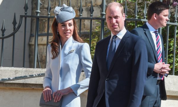 Rumores de que Kate Middleton saiu de casa com os filhos após suposta traição de Príncipe William são falsos, diz site
