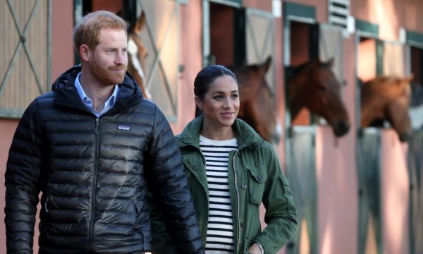 Após comentário misterioso de príncipe Harry, suspeitas de que Meghan Markle estaria esperando gêmeos aumentam, revela jornal