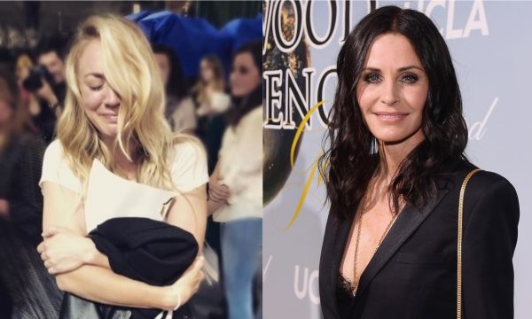 Kaley Cuoco chora ao ler roteiro de episódio final de “TBBT” e ganha apoio fofo de Courteney Cox: “Lembro dessa sensação”