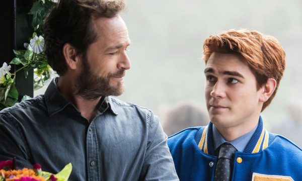 “Riverdale”: Última cena gravada por Luke Perry é exibida na série; saiba como foi!