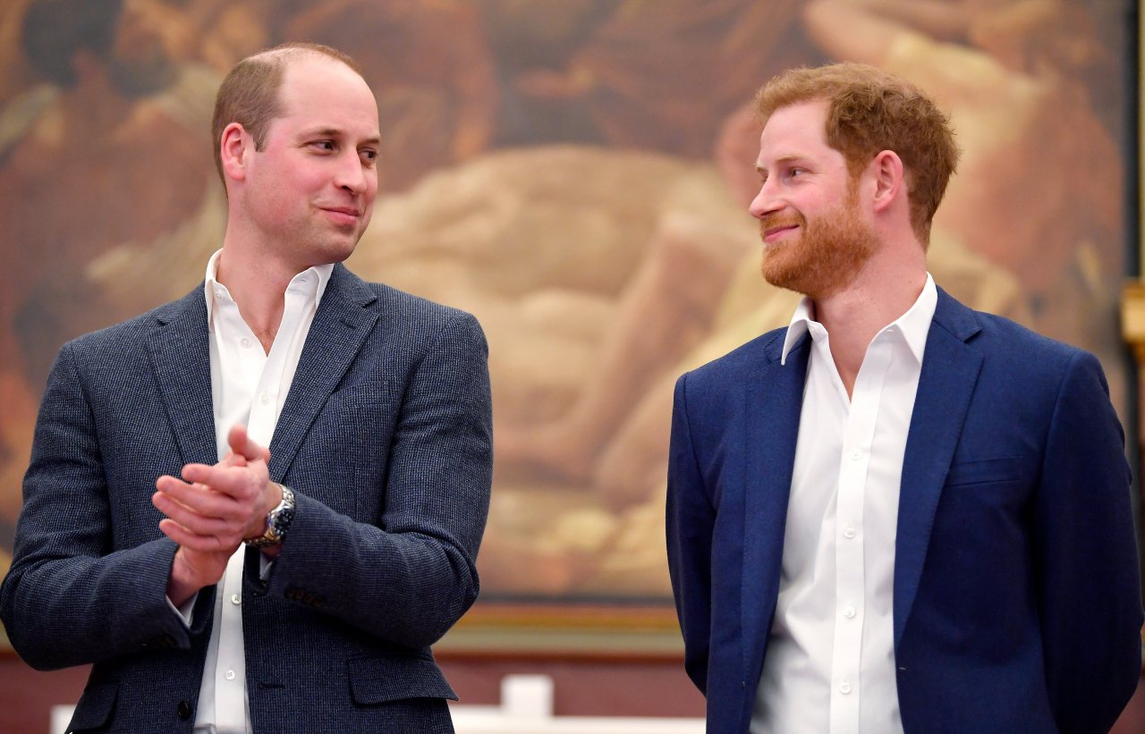 Príncipes William e Harry começaram a se distanciar com divórcio dos pais,  diz livro; saiba os detalhes | Hugo Gloss