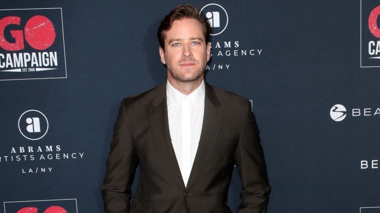 Armie Hammer (2)