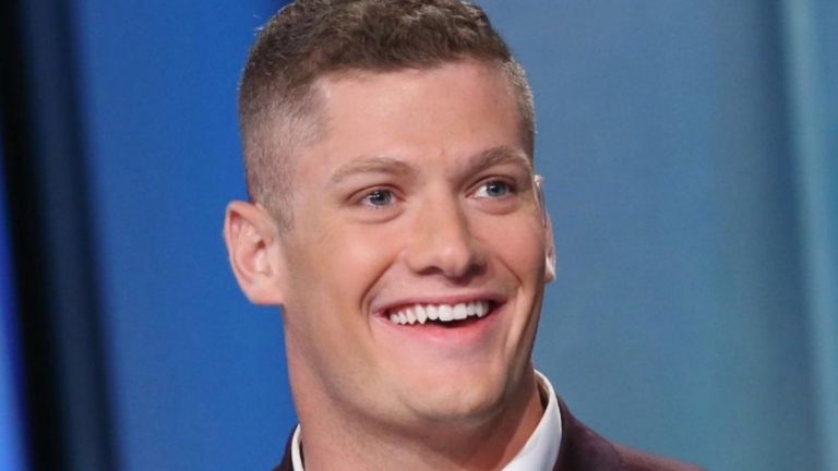 Carl Nassib, jogador dos Raiders, se declara gay e se torna o primeiro da Liga de Futebol Americano. (Foto: Reprodução/Fox News)