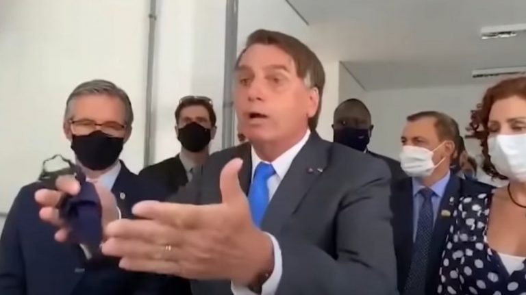 Bolsonaro Reporter Guaratingueta