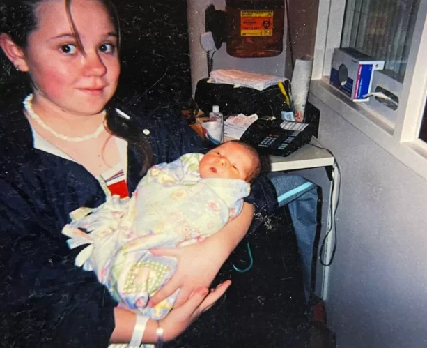 Holly Shearer com Benjamin Hulleberg. (Foto: Divulgação/HCA Healthcare’s St. Mark’s Hospital)