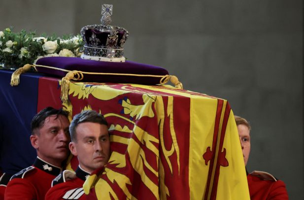 The Coffin Carrying Queen Elizabeth Ii Is Transferred From Buckingham Palace To The Palace Of Westminster