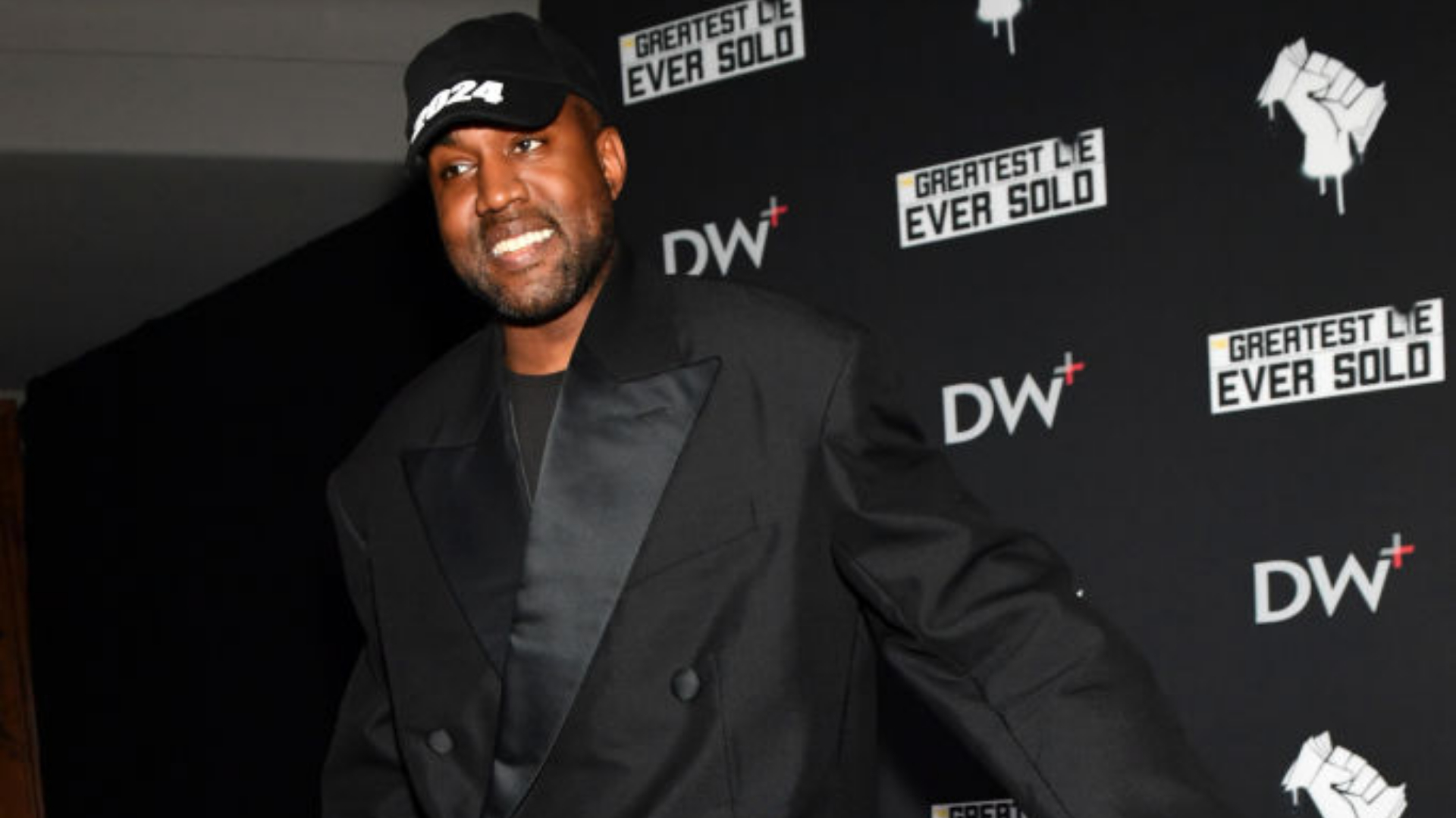 Kanye West perde US$ 1,5 bilhão por comentários antissemitas e deixa lista de bilionários da Forbes; saiba quanto dinheiro resta para rapper