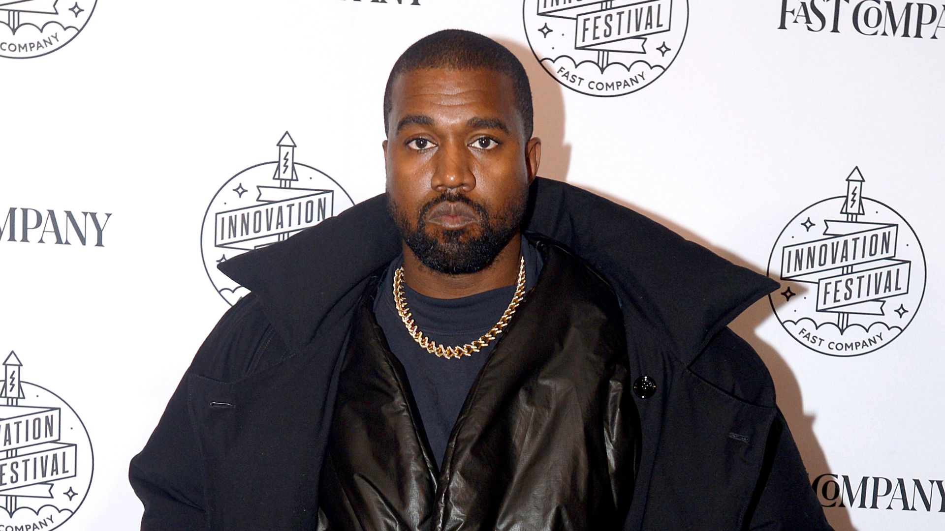 Kanye West volta ao Instagram e desabafa: ‘Perdi 10 bilhões de reais em um dia’