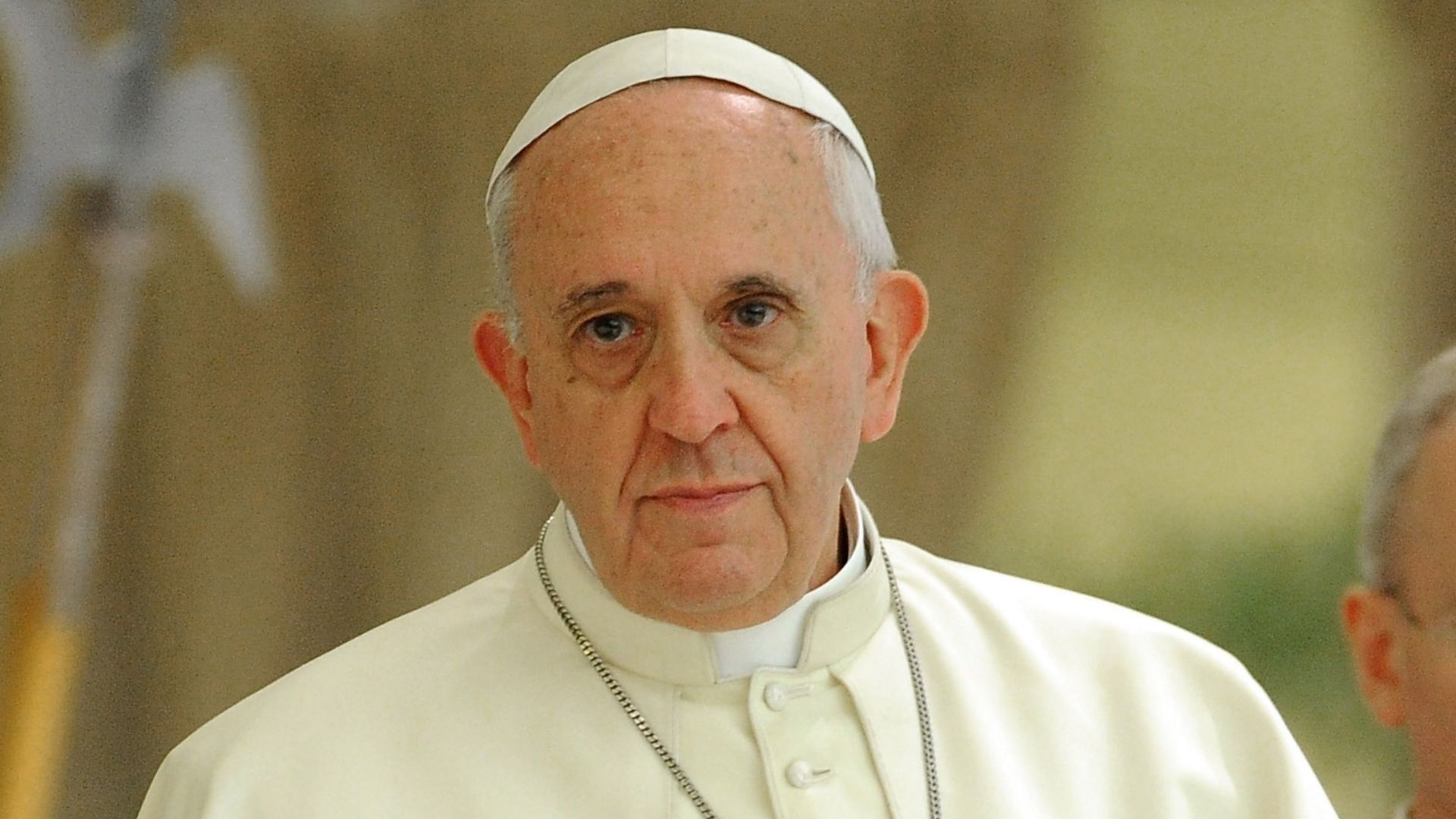 Papa Francisco alerta sobre perigo da pornografia e sobra até para padres e freiras