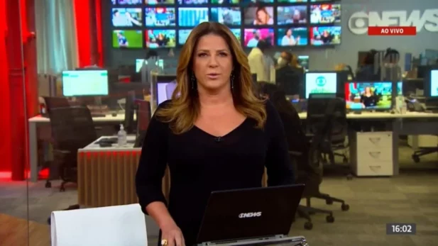 Christiane Pelajo apresentava o Conexão GloboNews. (Foto: Reprodução/ GloboNews)