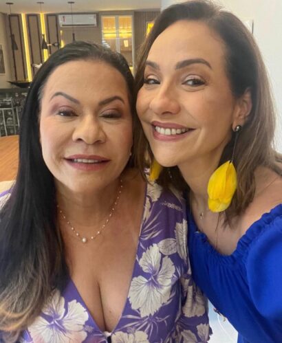 Dona Ruth presentou Maria Beltrão com uma surpresa (Foto: Reprodução/Instagram)