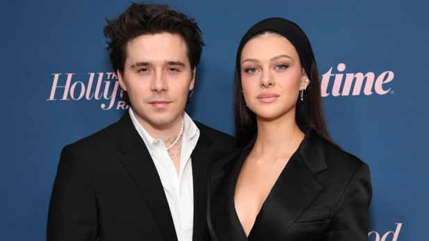 Brooklyn Beckham está feliz com a namorada Chloë Grace Moretz