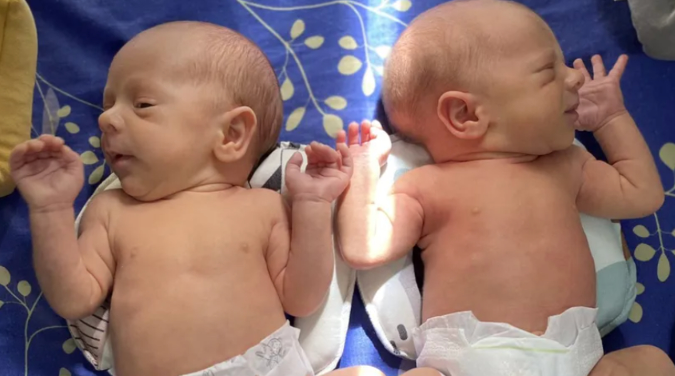Mulher pede ajuda do governo argentino para identificar filhos gêmeos: ‘Não sei qual é qual’