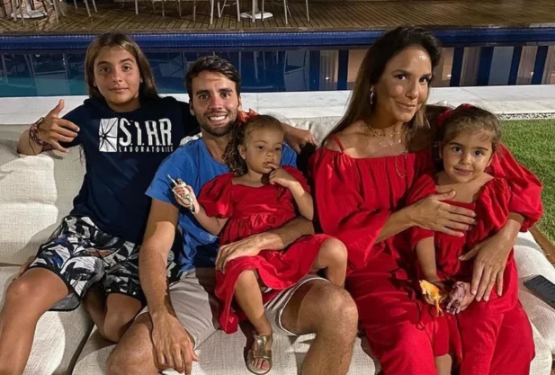 Ivete Sangalo e a família. (Foto: Reprodução/ Instagram)