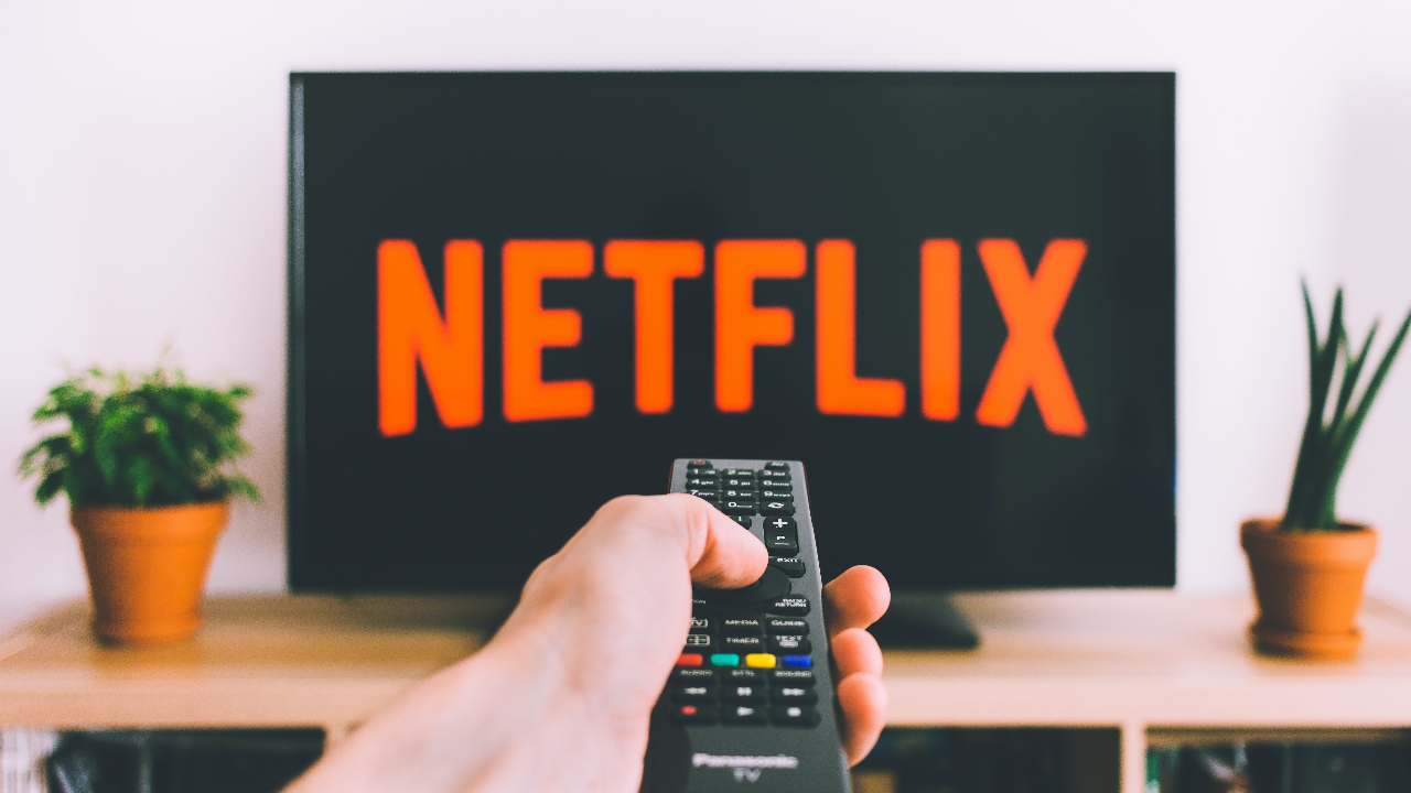 Procons notificam Netflix por cobrança extra no Brasil; saiba o que virou motivo de contestação