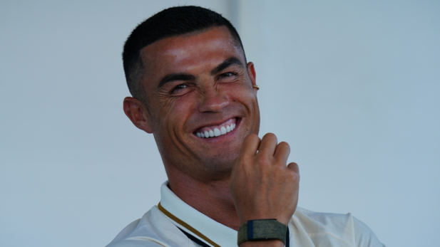 Cristiano Ronaldo é questionado se jogaria no Corinthians e resposta do craque viraliza; assista