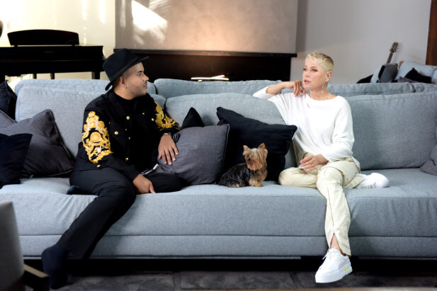Xuxa recebe Hugo Gloss em sua casa e concede entrevista exclusiva sobre "Xuxa, O Documentário" (Foto: Blad Meneghel)