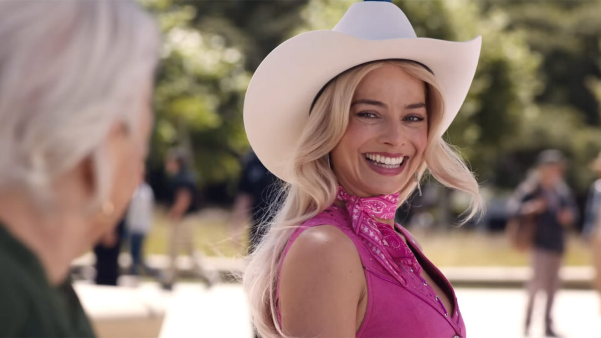 Margot Robbie abre o jogo sobre possível sequência de “Barbie”, e resposta não é o que muitos esperavam; assista!