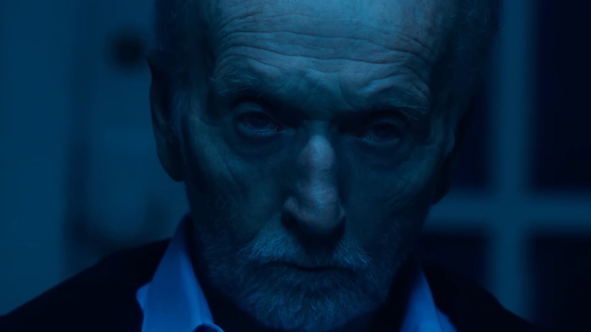 Jogos Mortais X: John Kramer é enganado em cura para o câncer e se vinga com armadilhas macabras no primeiro trailer; assista